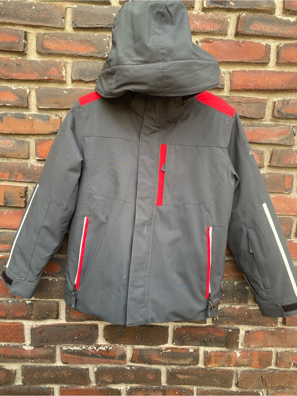 Karbon Boy size10 Ski / Snowboard Jacket with Red Trim